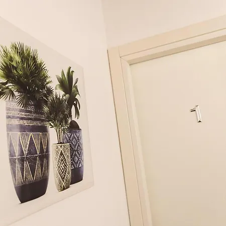 Quattro Canti 게스트하우스 4*