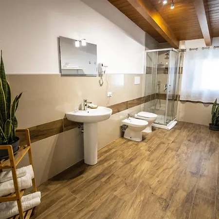 Quattro Canti 게스트하우스 카리니